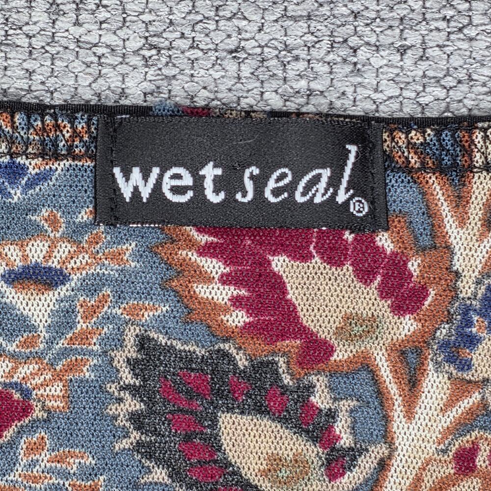 WET SEAL WOMEN'S FLORAL PAISLEY V‑NECK BLOUSE – MULTICOLOR – SIZE MEDIUM - Picture 6 of 13